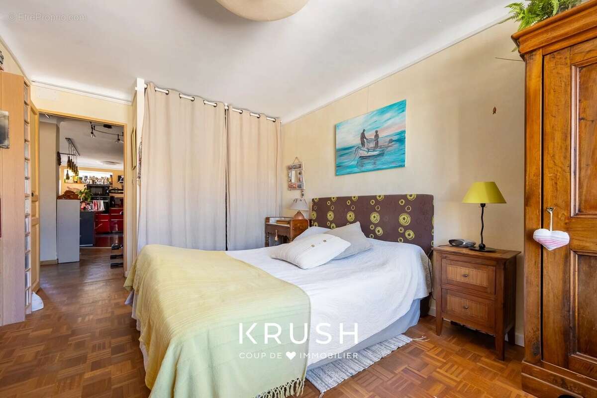 Appartement à MARSEILLE-7E