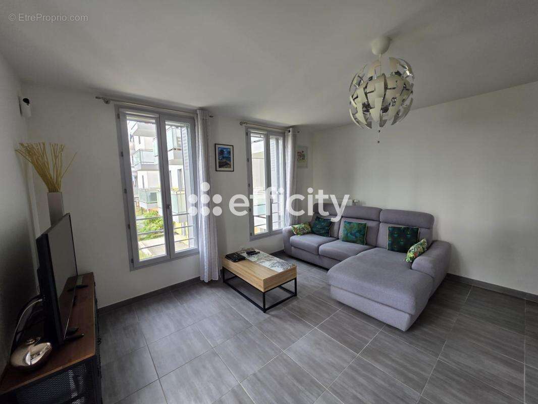 Appartement à LYON-9E