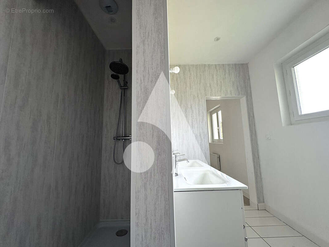 Maison à BEAUMONT-LE-ROGER