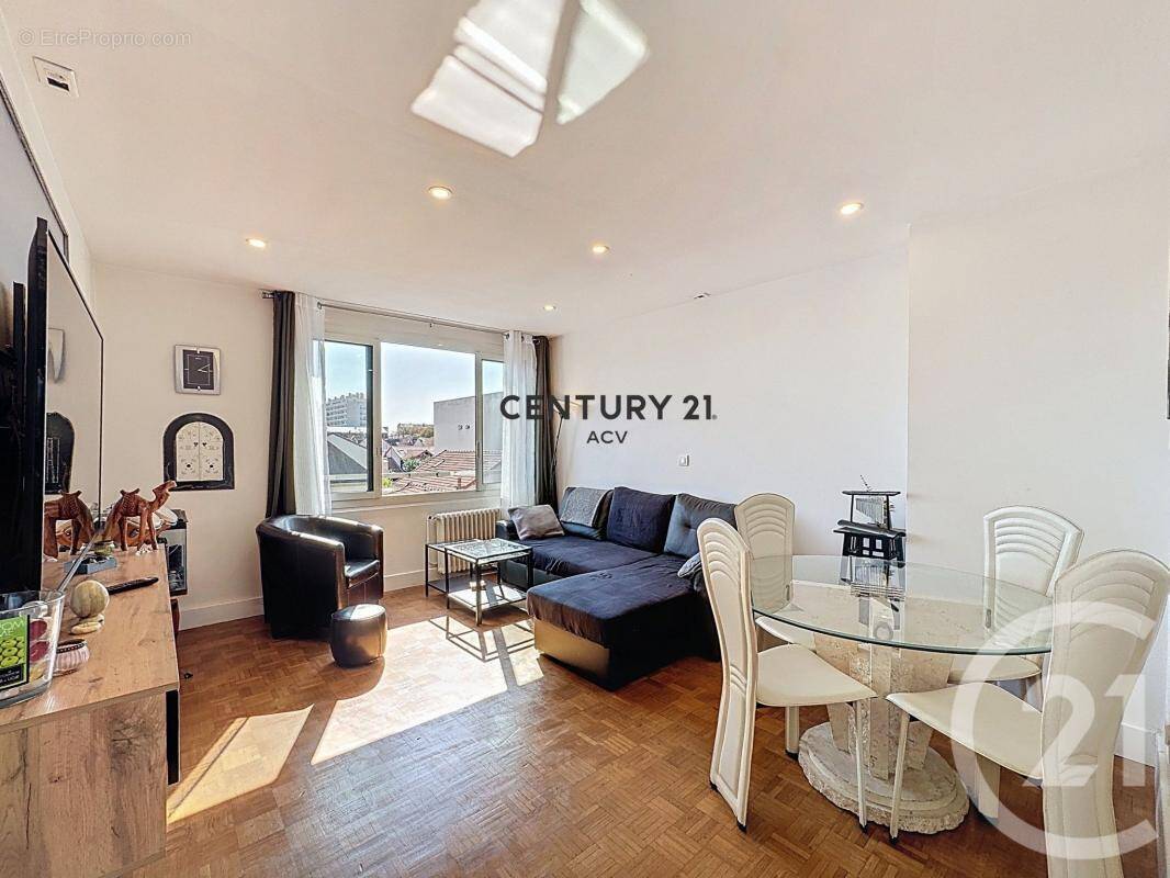 Appartement à MAISONS-ALFORT