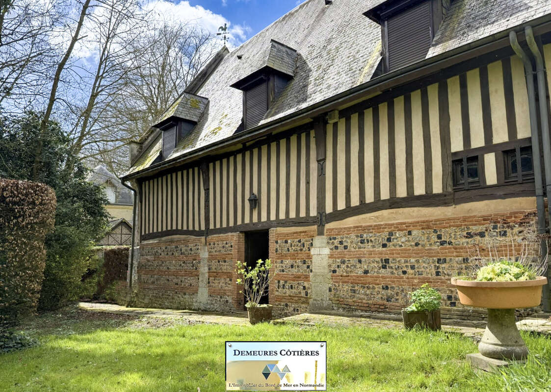 Maison à SAINT-JOUIN-BRUNEVAL