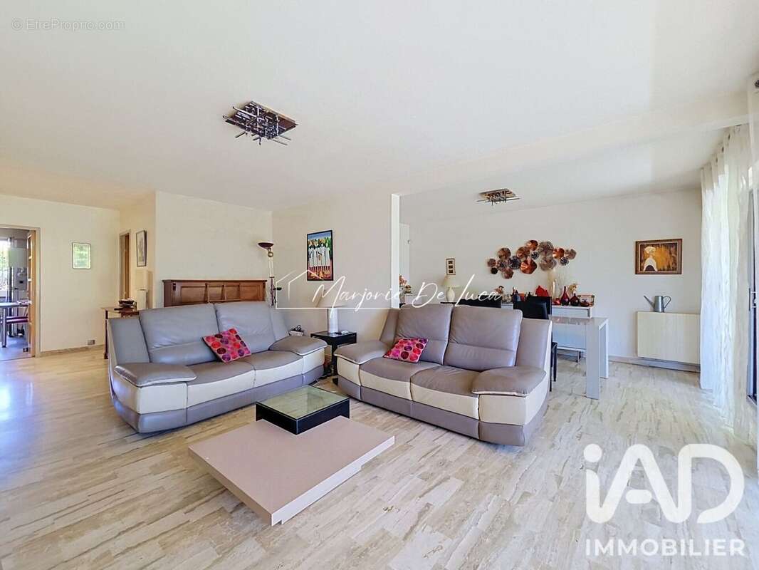 Photo 3 - Appartement à MARSEILLE-12E