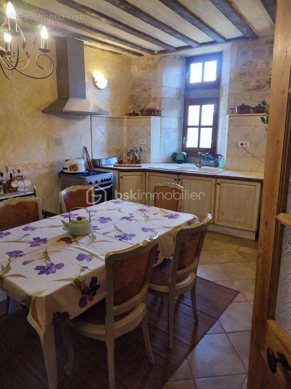 Maison à LA BAUME-DE-TRANSIT