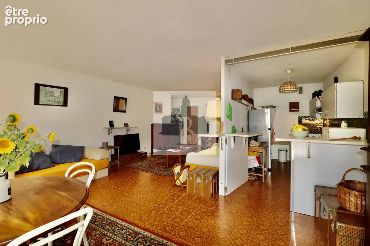 Dans le centre de Saint-Tropez, Appartement avec terrasse - photo 5