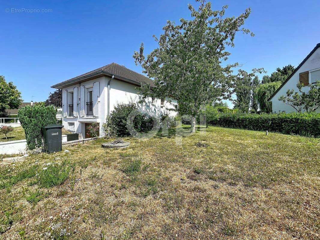 Maison à BREUIL-LE-VERT