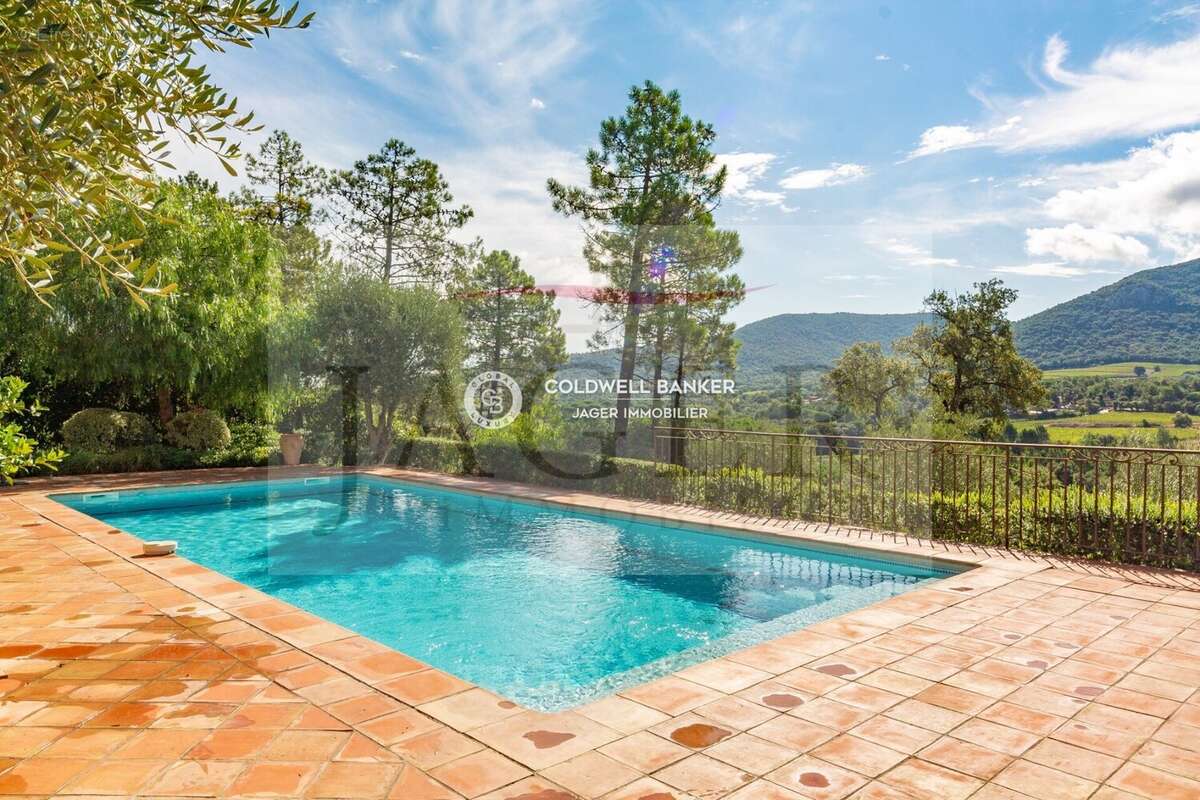 Maison à PLAN-DE-LA-TOUR