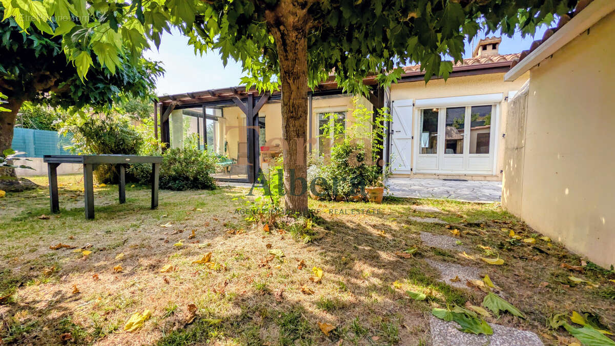Maison à LAROQUE-DES-ALBERES