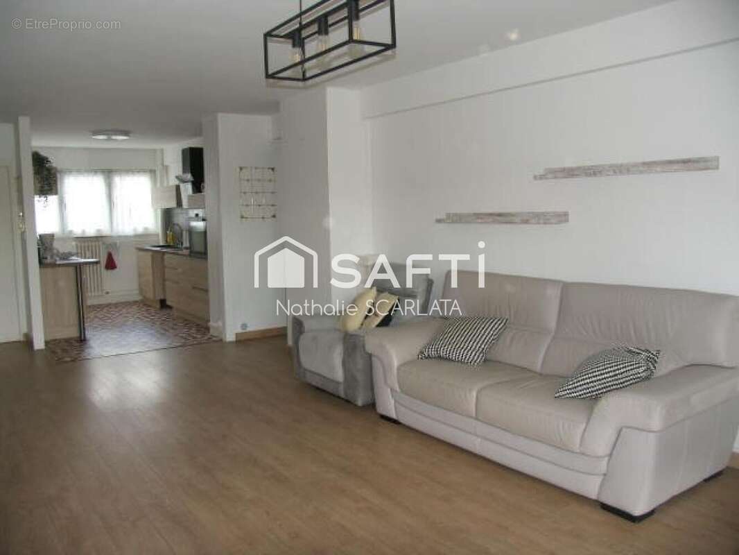 Appartement 72 m² à Sedan  - photo 3