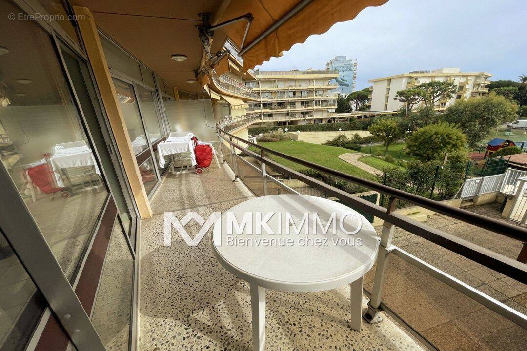 Appartement à SAINT-LAURENT-DU-VAR