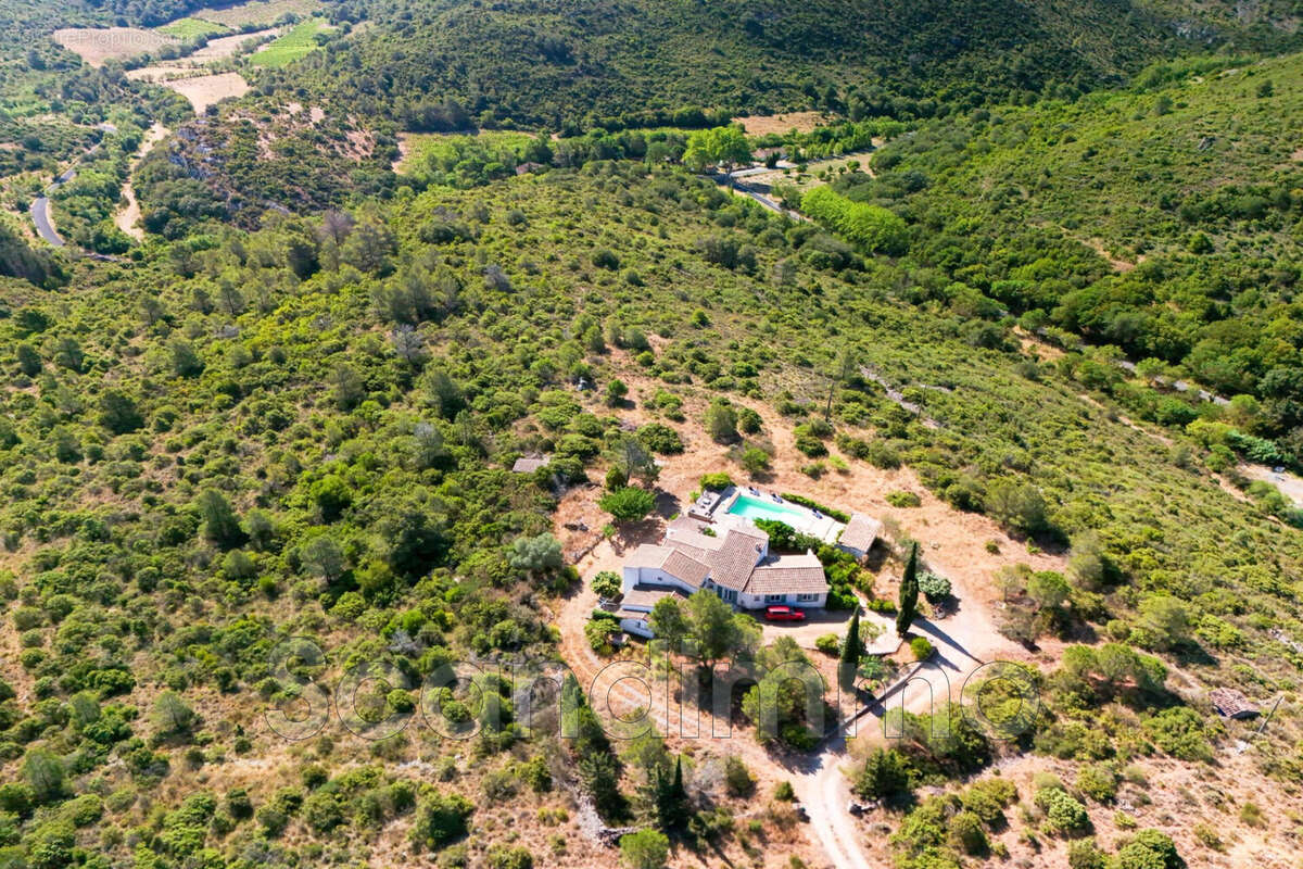 Maison à FONTJONCOUSE