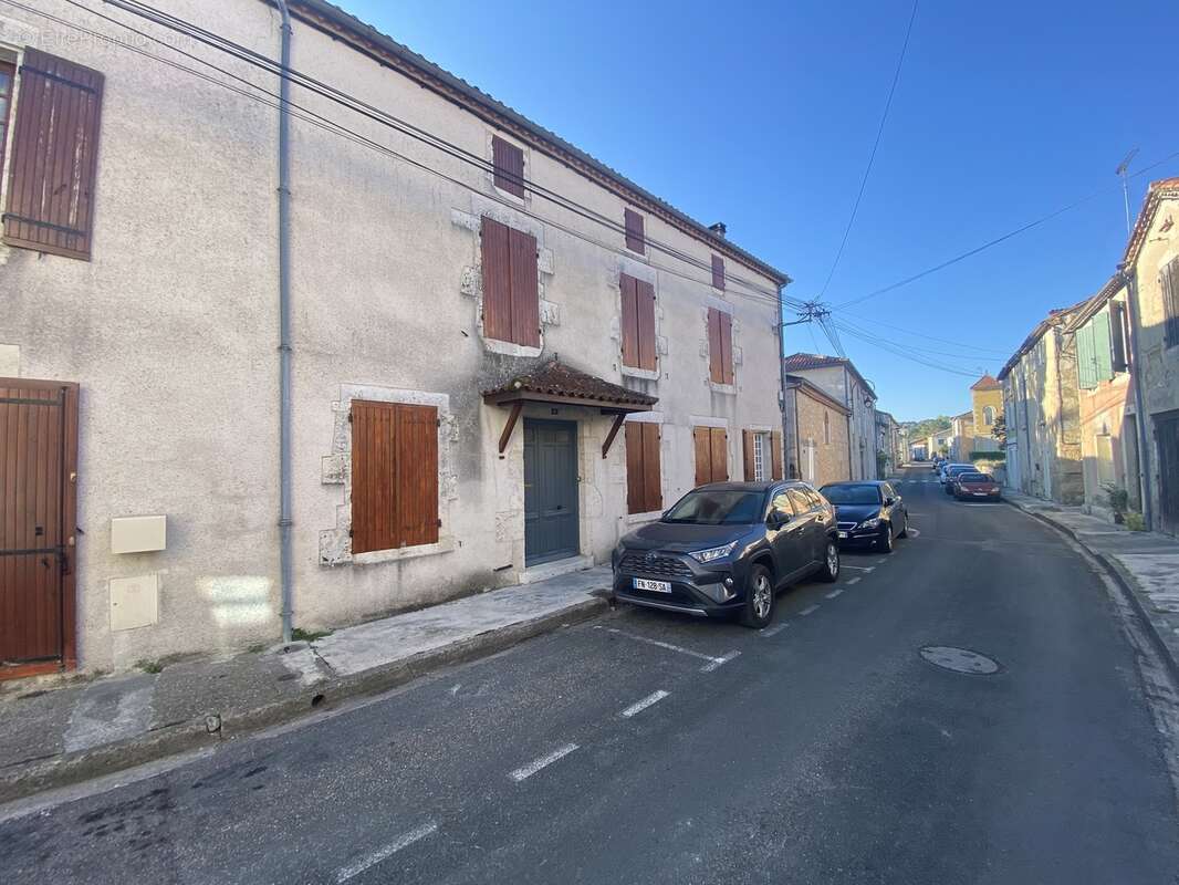 Maison à BUZET-SUR-BAISE