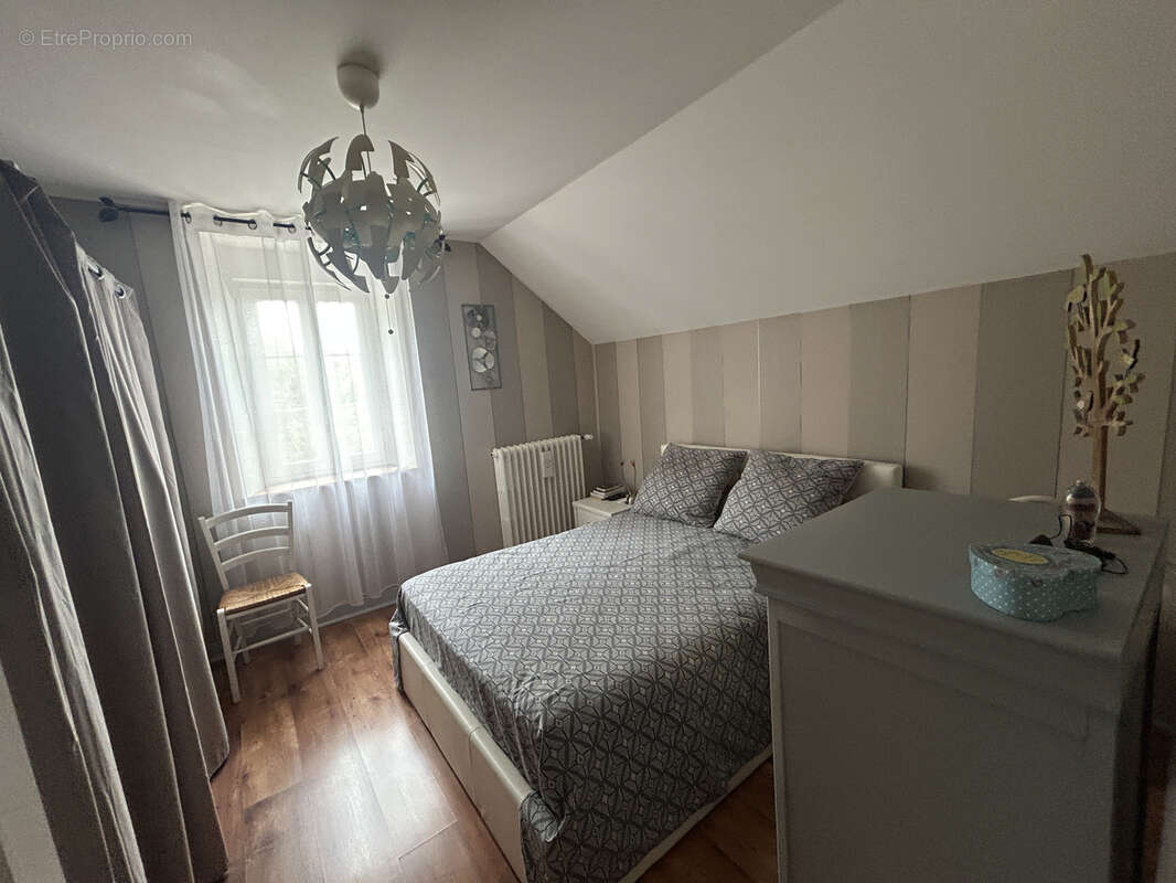 Maison ancienne rénovée avec cave, atelier, jardin - photo 10