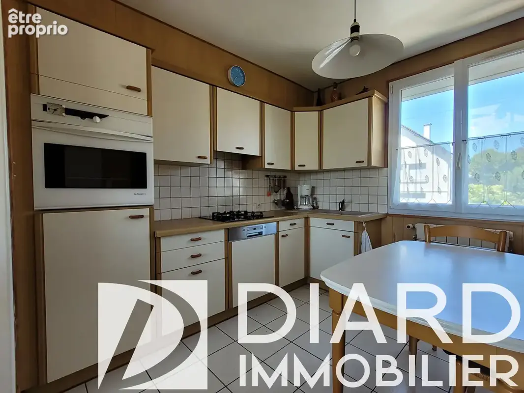 Sous compromis ! Nouveauté en exclusivité Cabinet Diard Immobilier ! Jolie maison T3 plein centre-ville - photo 16