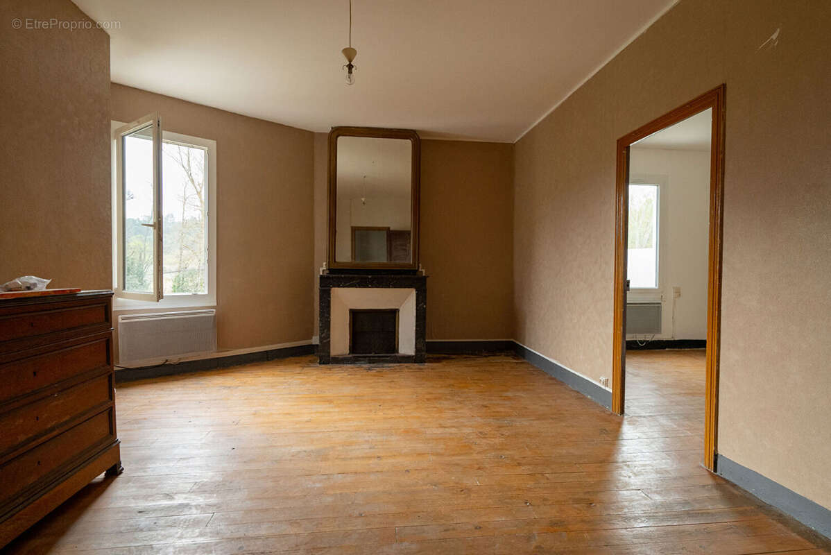 Maison à LADERN-SUR-LAUQUET