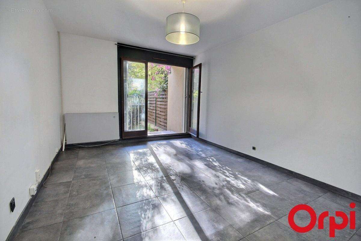 Appartement à MARSEILLE-12E