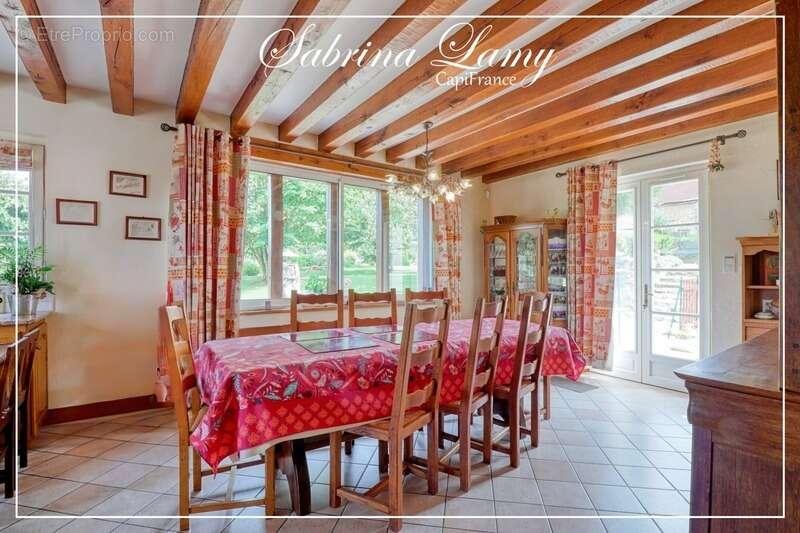 À Vendre : Élégante Propriété de Prestige en Pierre Meulière - 214 m² sur 2508 m² de Terrain - 5 chambres - photo 9