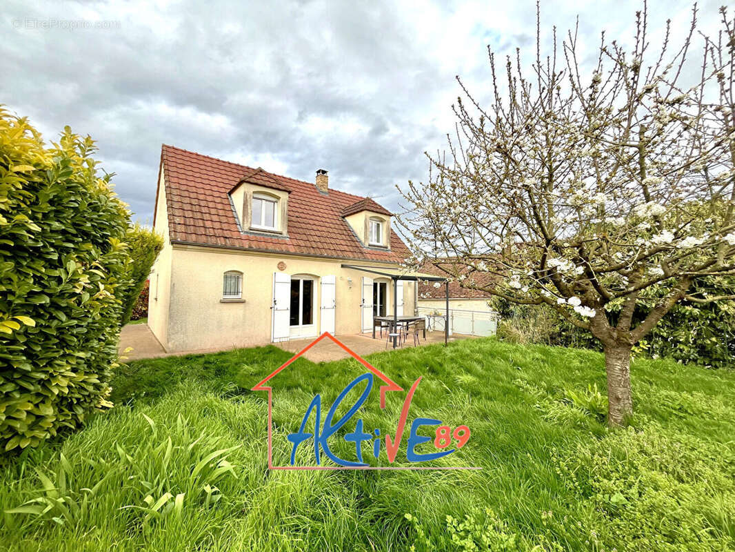 Maison à CHAMPLAY
