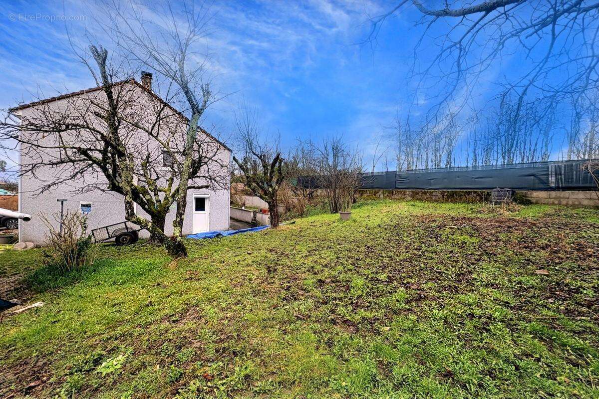 Maison à VAULX-MILIEU