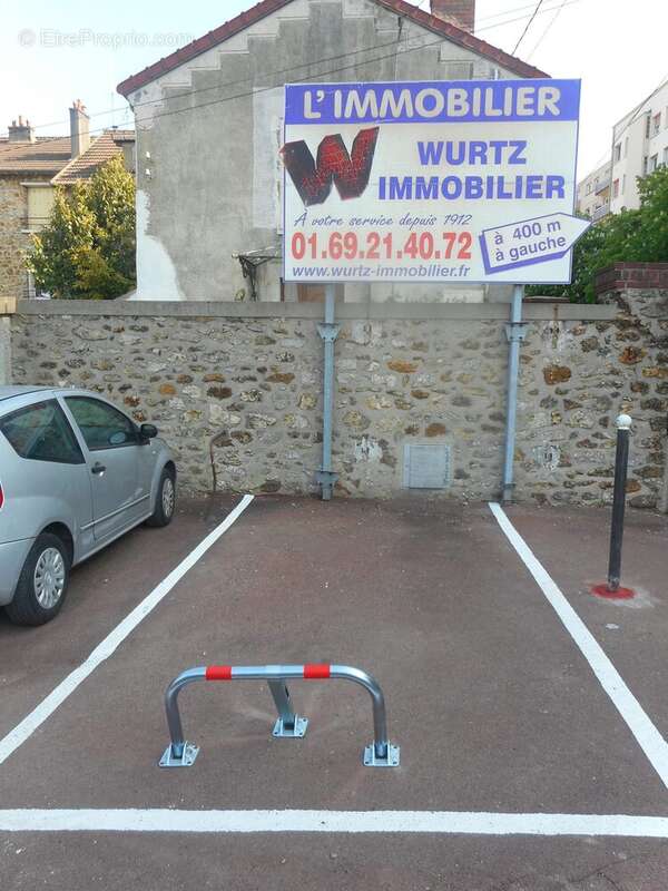 Parking à JUVISY-SUR-ORGE