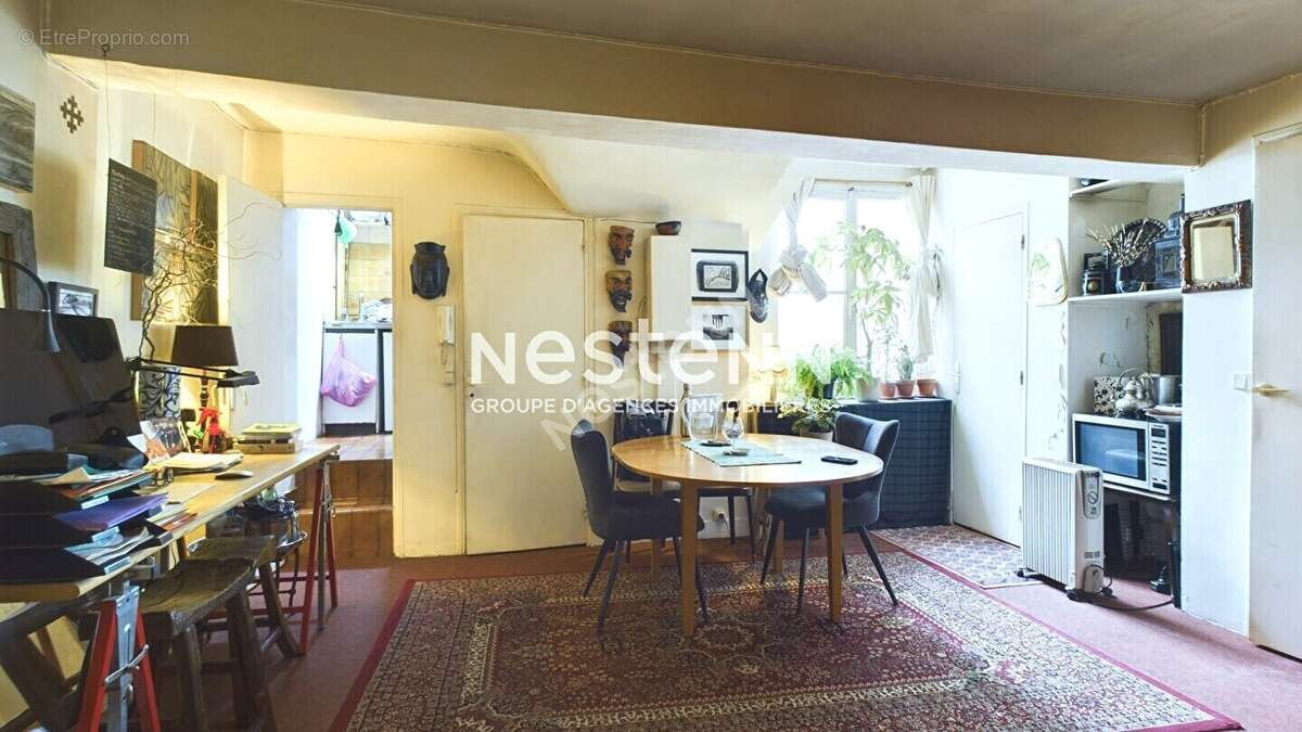 Appartement à PARIS-3E