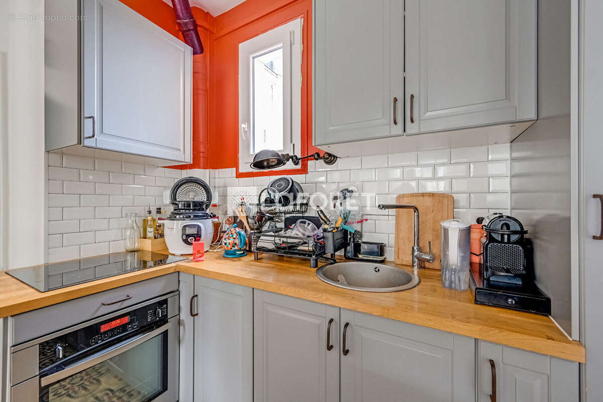 Appartement à PARIS-14E
