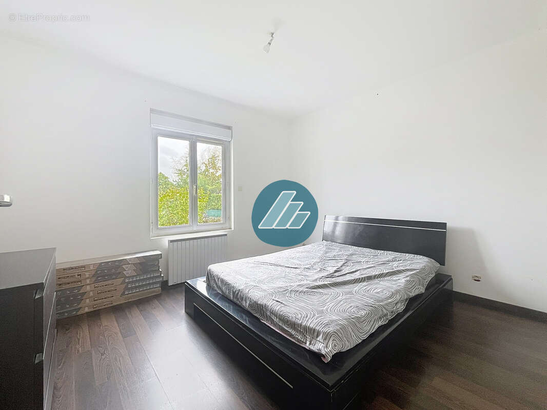 Maison à MOYENNEVILLE