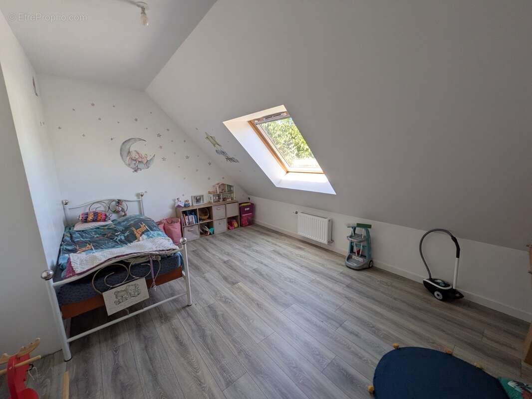 Guern maison récente de 101m² environ 4 pièces avec vie de plain pied garage parcelle clôturée de 569m² - photo 12