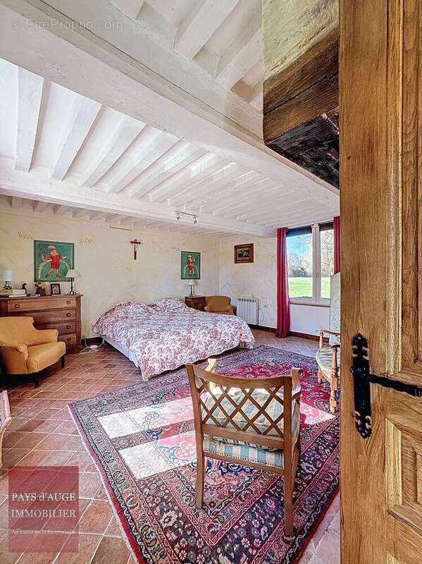 Maison à SAINT-GEORGES-EN-AUGE