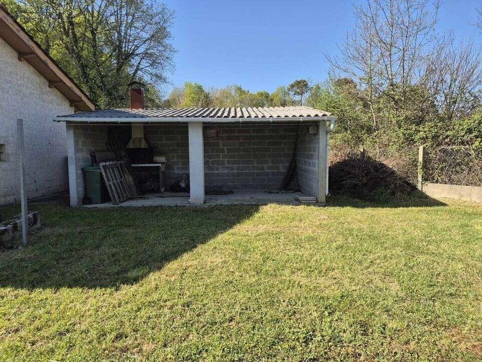 Garage de 90m² à vendre- Saint Sauveur- terrain 598m²- - Autre à SAINT-SAUVEUR