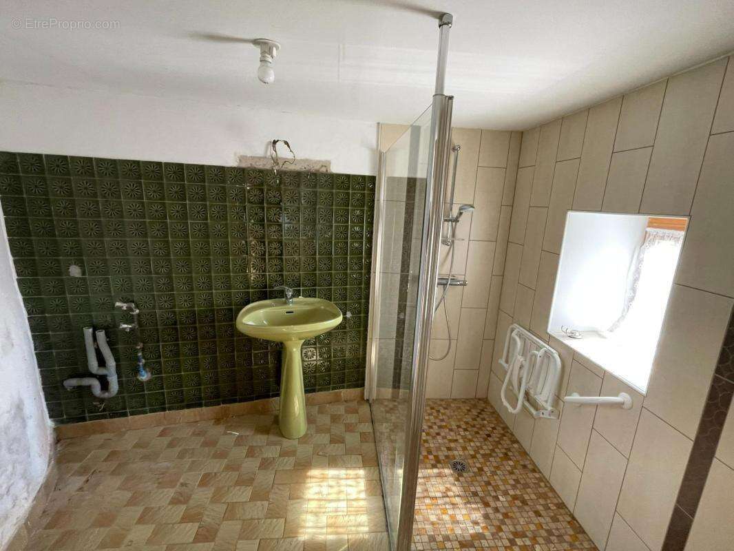 Maison à NOYEN-SUR-SARTHE