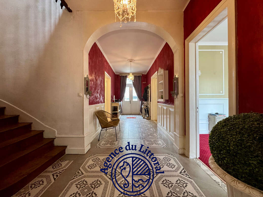 Maison à CORME-ROYAL