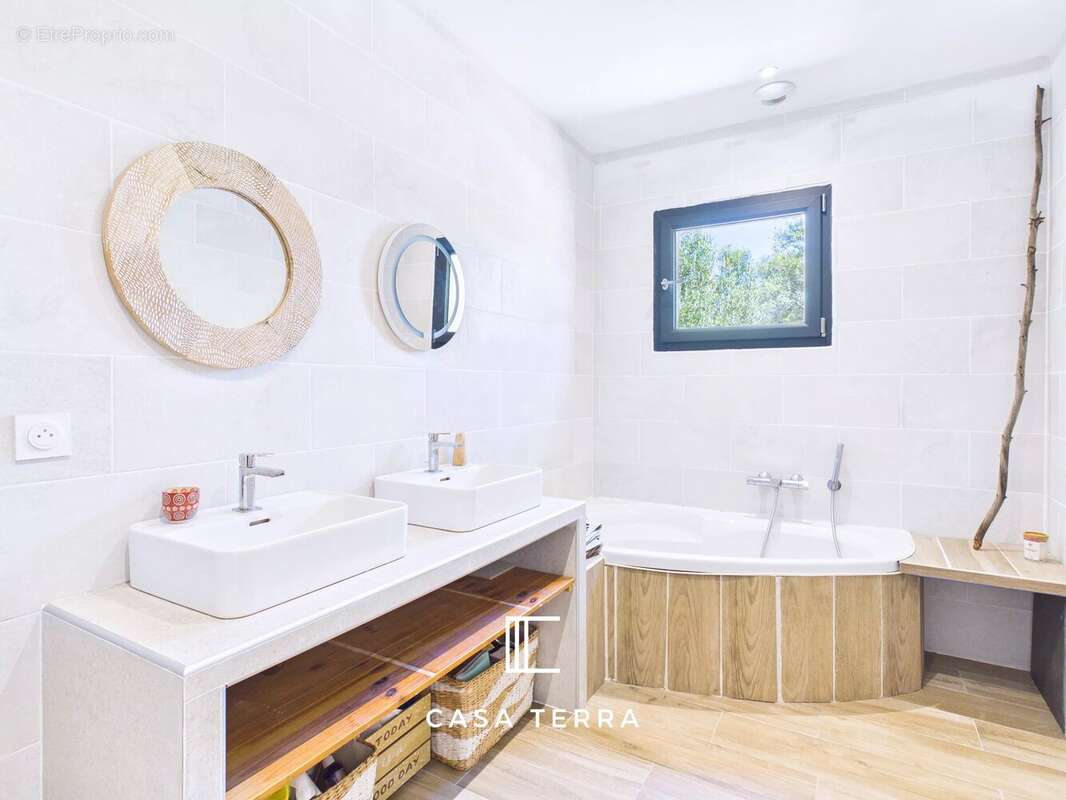 LENZA - Villa composée de 3 logements, vue collines / Pinarello - photo 13