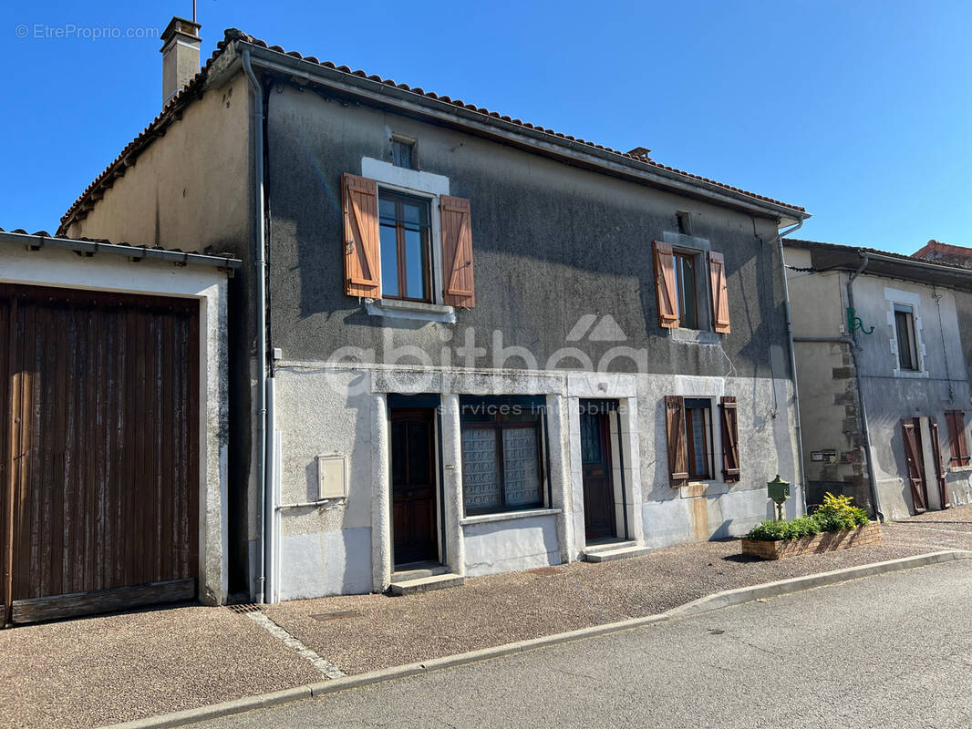 Maison à MAZIERES