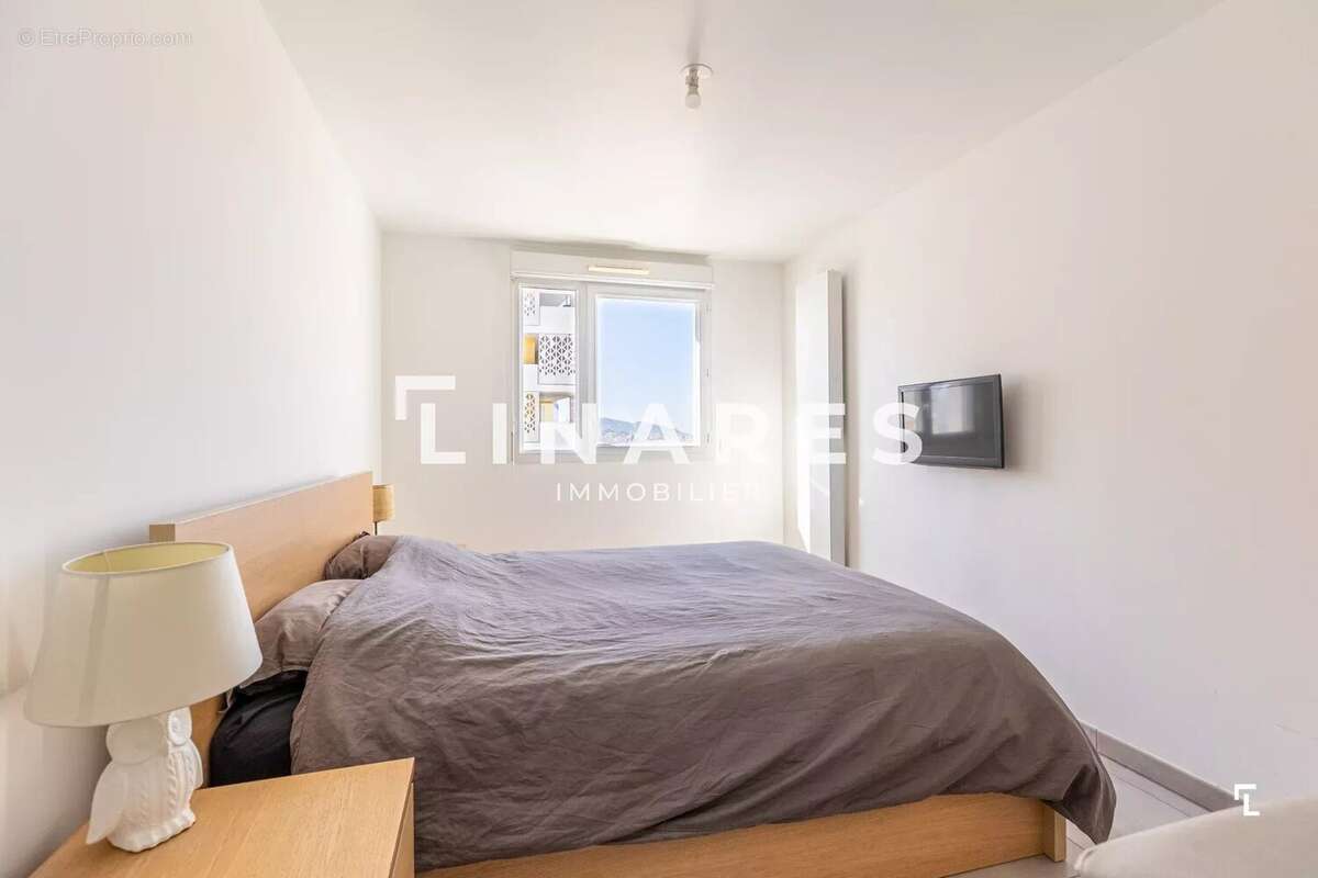 Appartement à MARSEILLE-2E