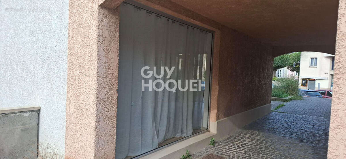 Commerce à AUBERGENVILLE