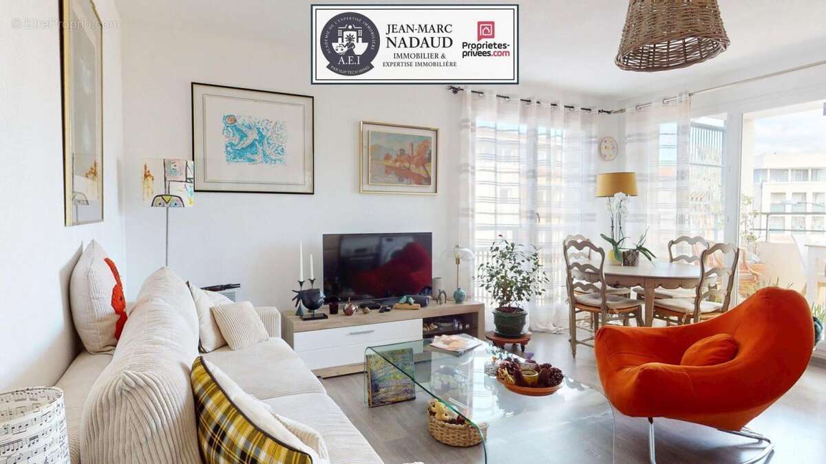 Appartement à PUGET-SUR-ARGENS