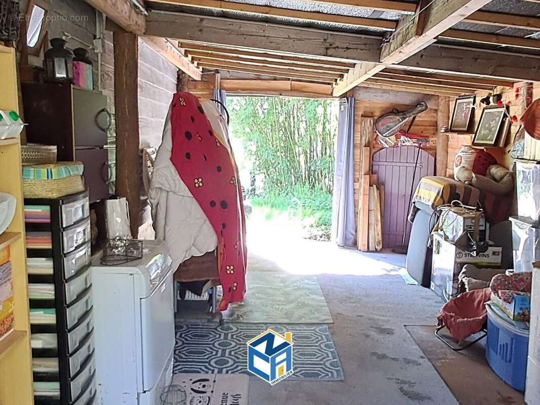 Maison à SAVIGNY-EN-VERON