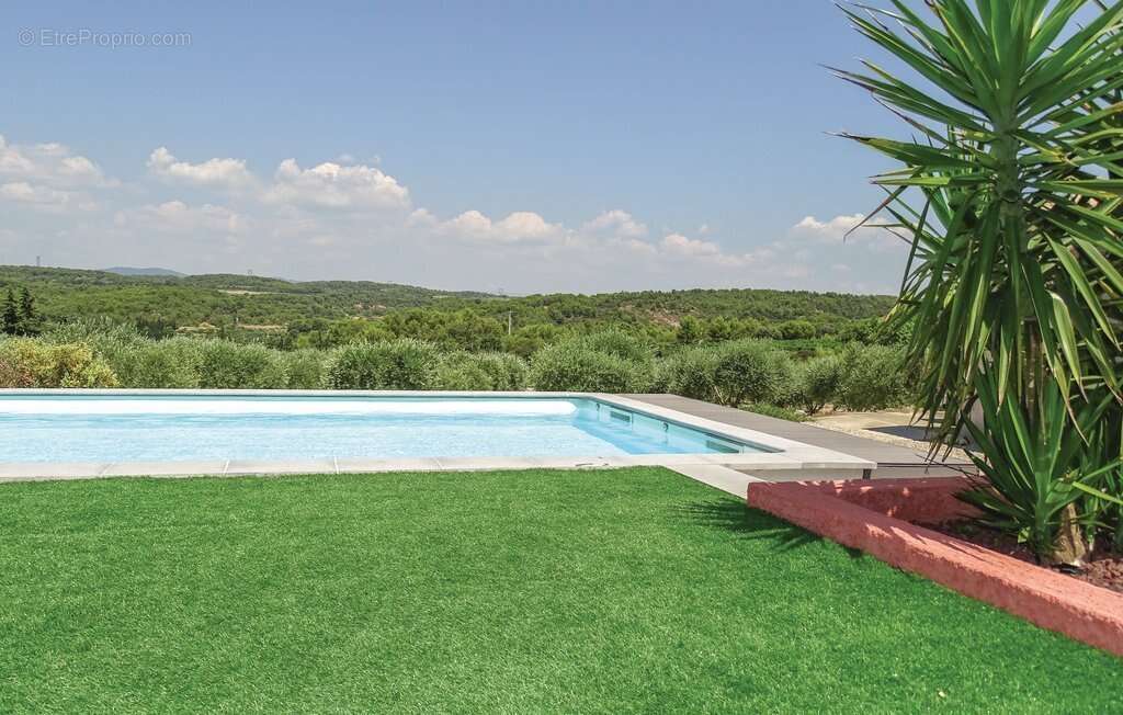 Villa d'exception avec piscine, hangar et oliveraie  Cadre privilégié à Quarante - photo 3
