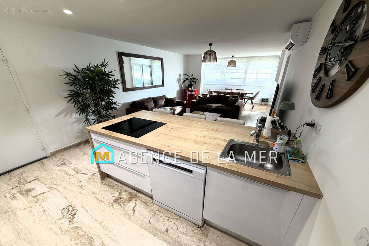 Appartement à MANDELIEU-LA-NAPOULE