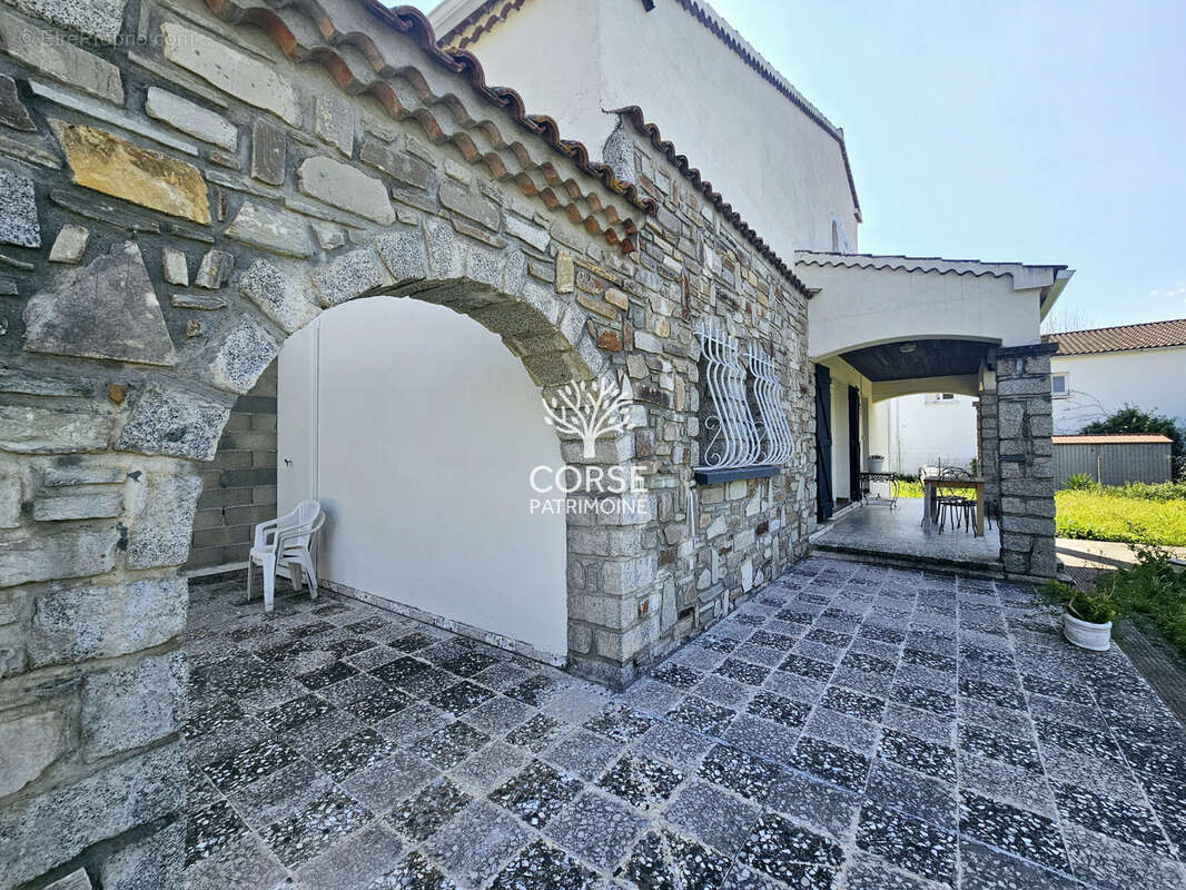 Maison à PRUNELLI-DI-FIUMORBO