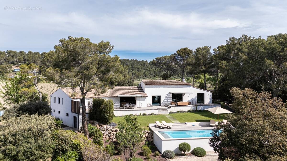 Maison à SAINT-MARC-JAUMEGARDE
