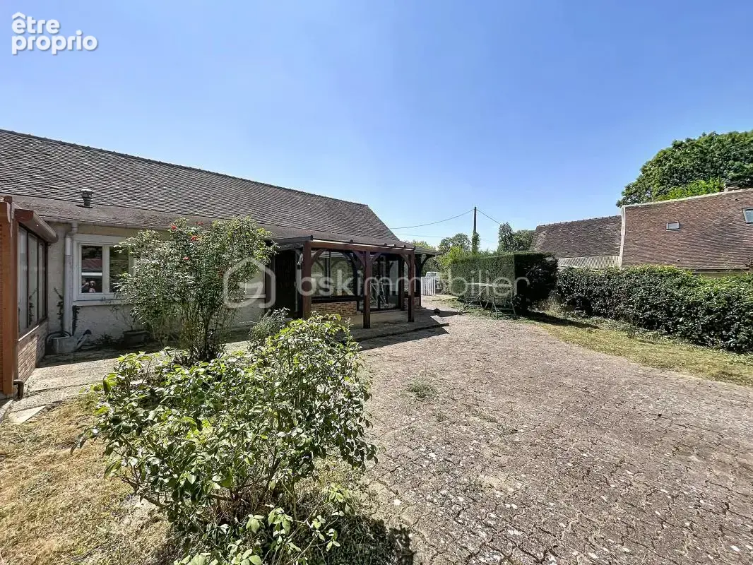 Longère de charme au calme sur un terrain de 1 700 m² — Château-Renard - photo 22