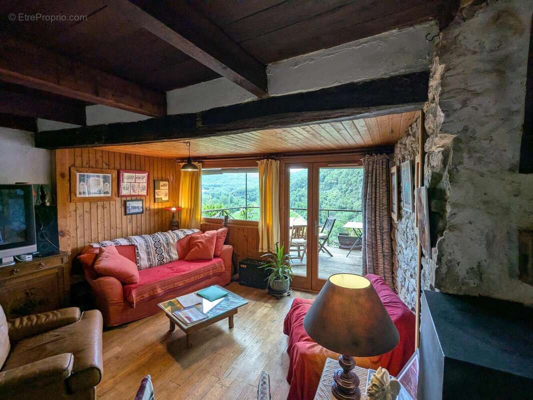 Maison 100 m² à Calvignac  - photo 2