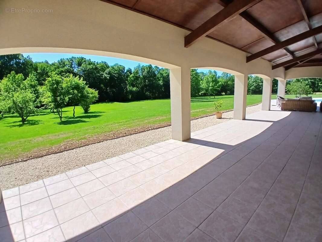 Maison à SAINTE-SEVERE