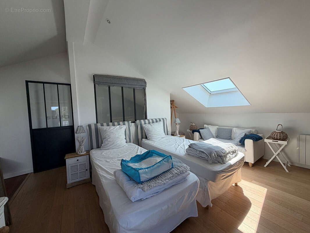 OCTEVILLE-SUR-MER - Propriété d'exception - Maison + gîte indépendant - 233.70m² - 1 939 m² - photo 19