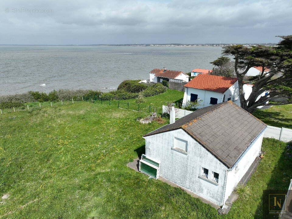 Terrain à LA PLAINE-SUR-MER