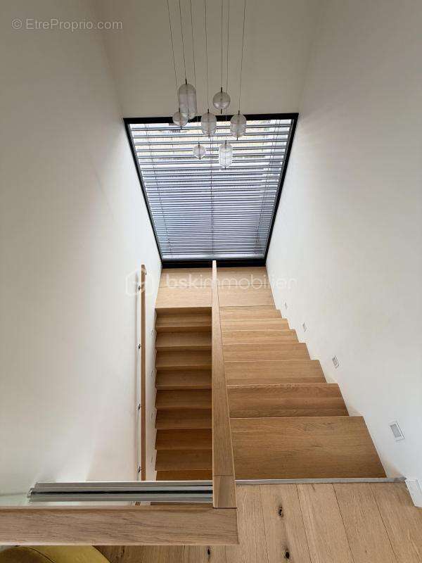 Maison à LA CHAPELLE-SAINT-LUC