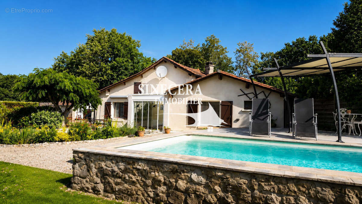 Maison à RIBERAC