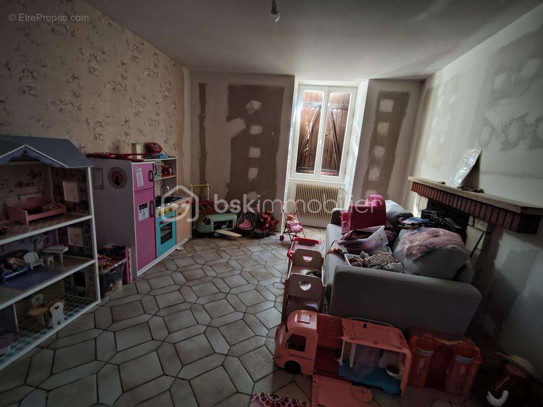  Maison familiale rénovée – 8 pièces – 150 m² – Secteur calme - photo 15