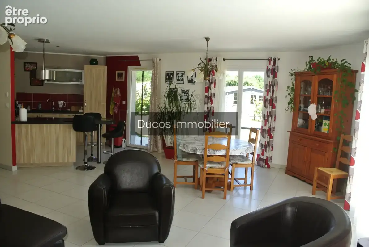 Maison 3 chambres, un bureau, une salle d'eau et une salle de bains - photo 6